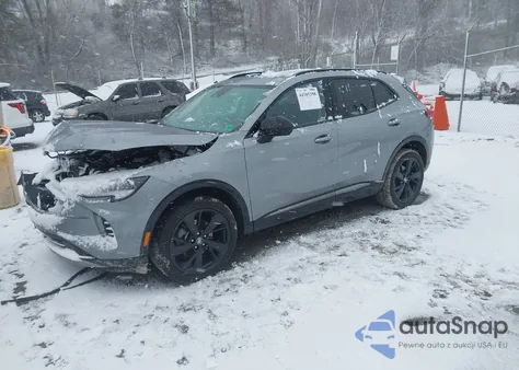 2023 Buick Envision Essence Awd z USA, uszkodzony, nr VIN LRBFZPR41PD165040